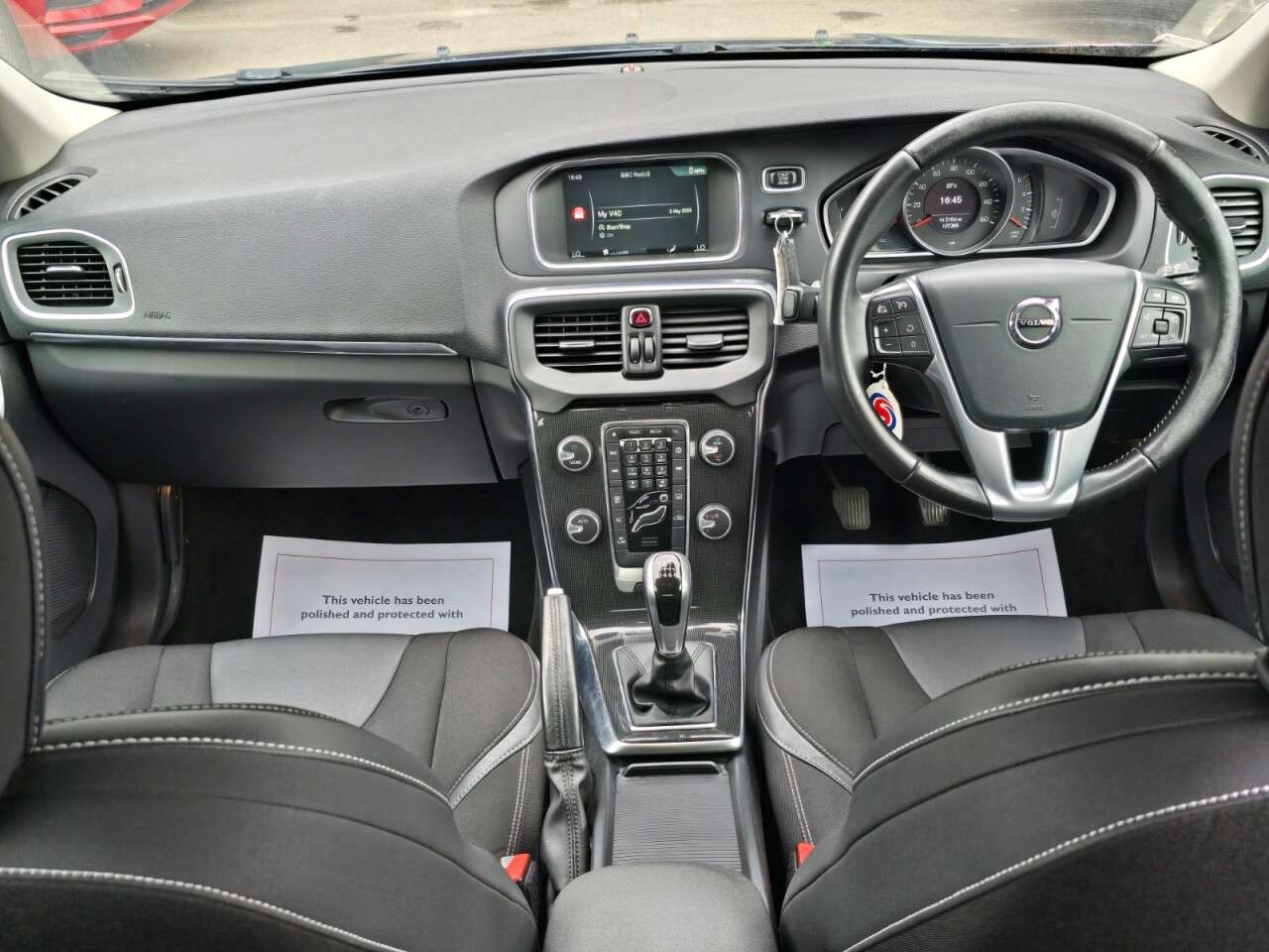 2016 VOLVO V40 2016 VOLVO V40