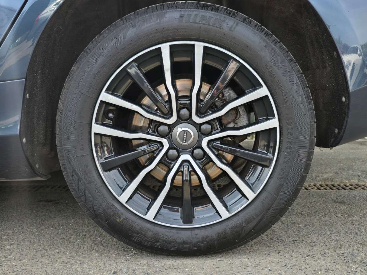 2016 VOLVO V40 2016 VOLVO V40