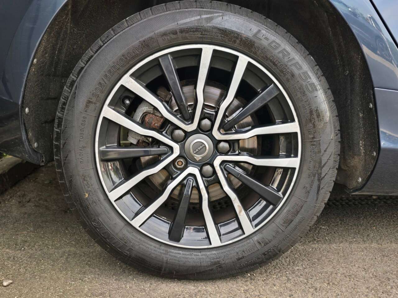 2016 VOLVO V40 2016 VOLVO V40