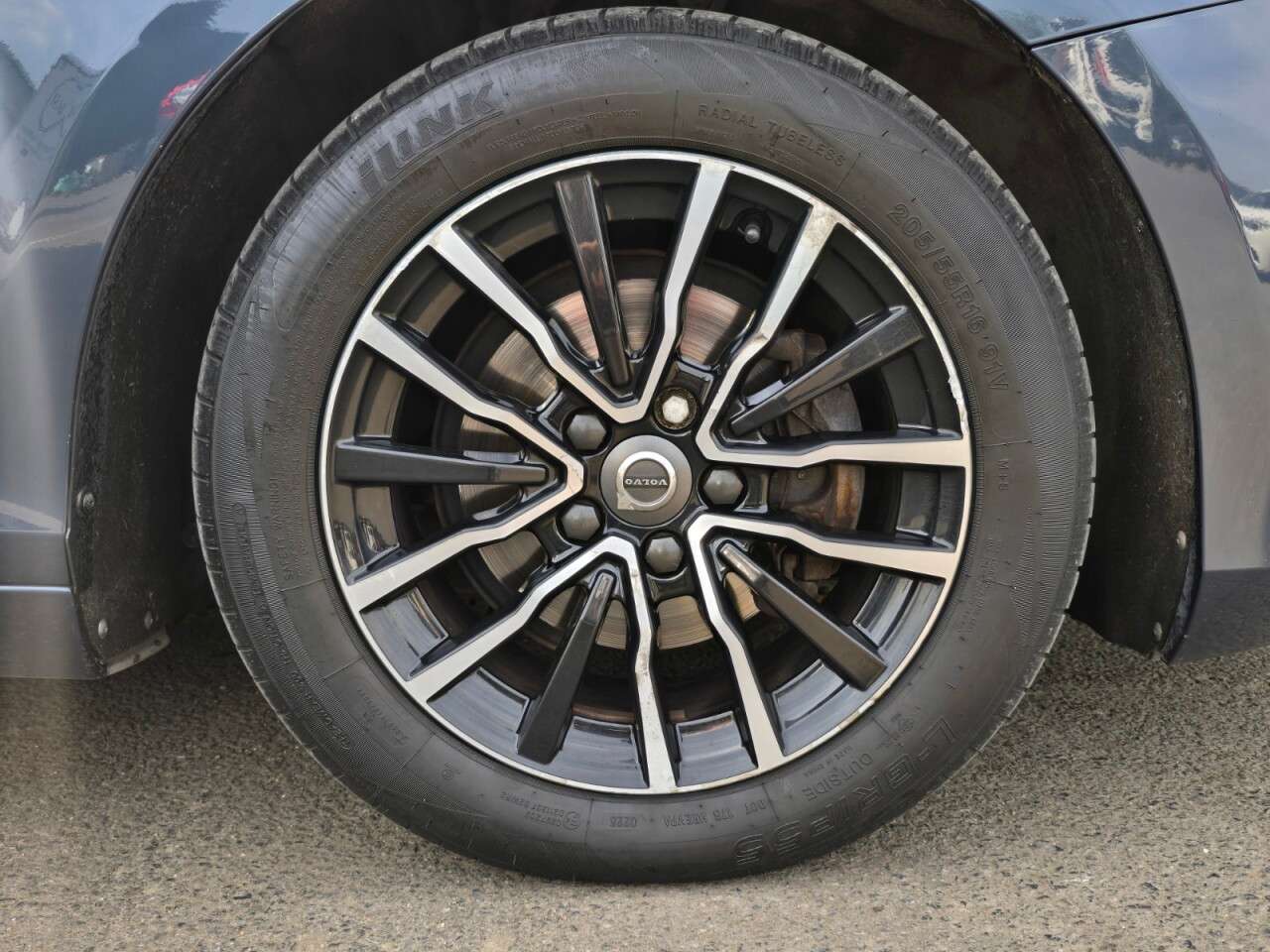 2016 VOLVO V40 2016 VOLVO V40