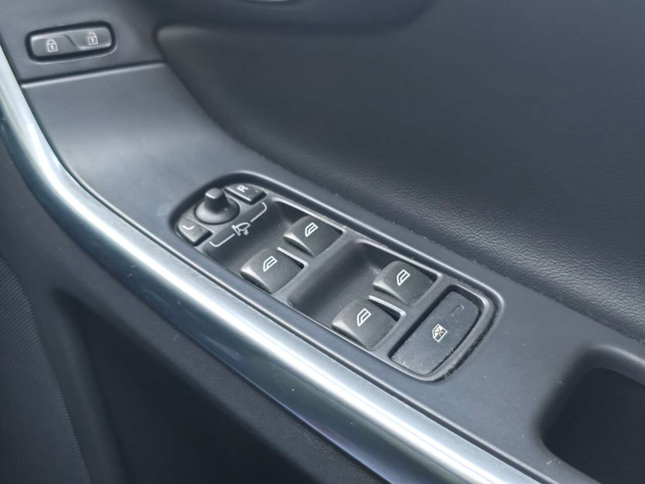 2015 VOLVO XC60 2015 VOLVO XC60
