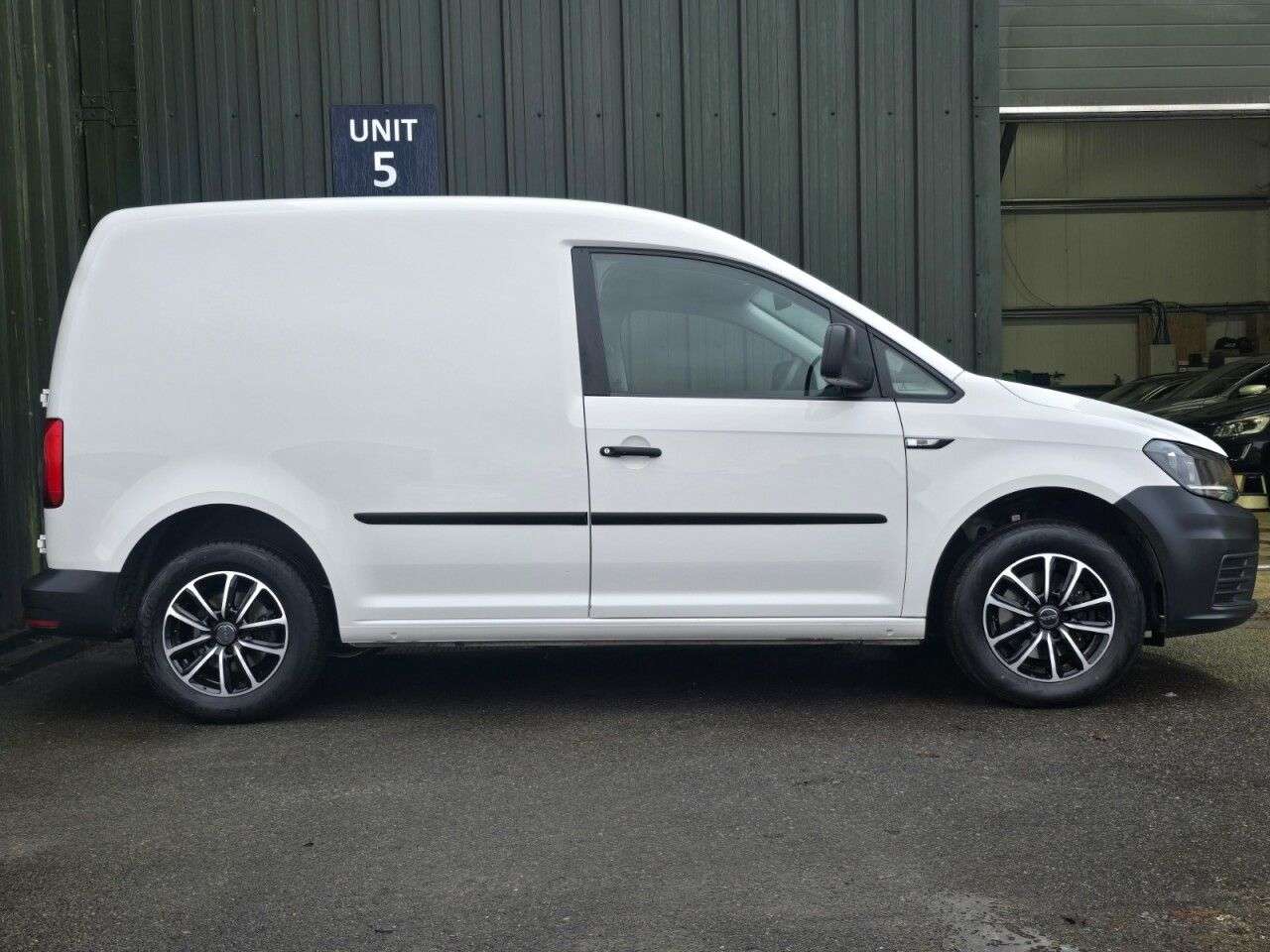 A 2016 VOLKSWAGEN CADDY 2.0 TDI C20 BlueMotion Tech Startline Panel Van 5dr Diesel Manual SWB Euro A 2016 VOLKSWAGEN CADDY 2.0 TDI C20 BlueMotion Tech Startline Panel Van 5dr Diesel Manual SWB Euro
