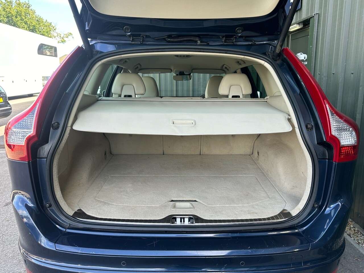 2014 VOLVO XC60 2014 VOLVO XC60