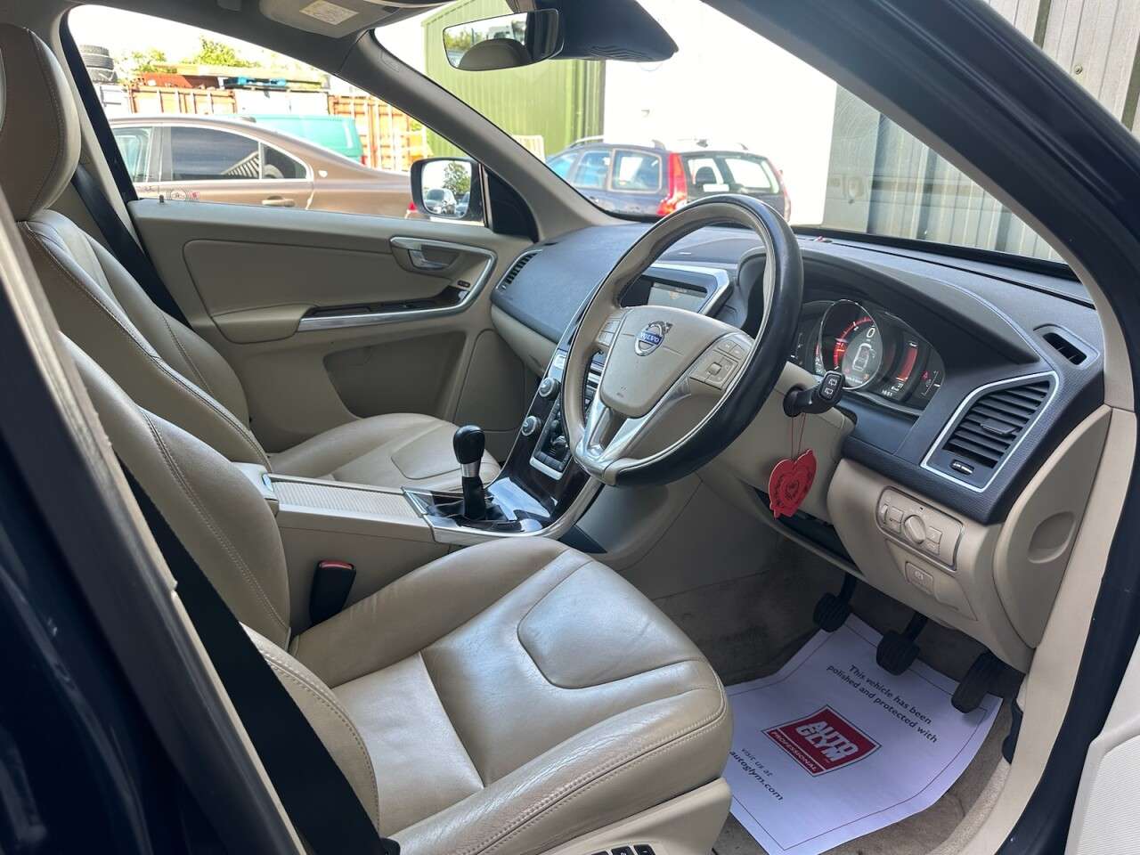 2014 VOLVO XC60 2014 VOLVO XC60