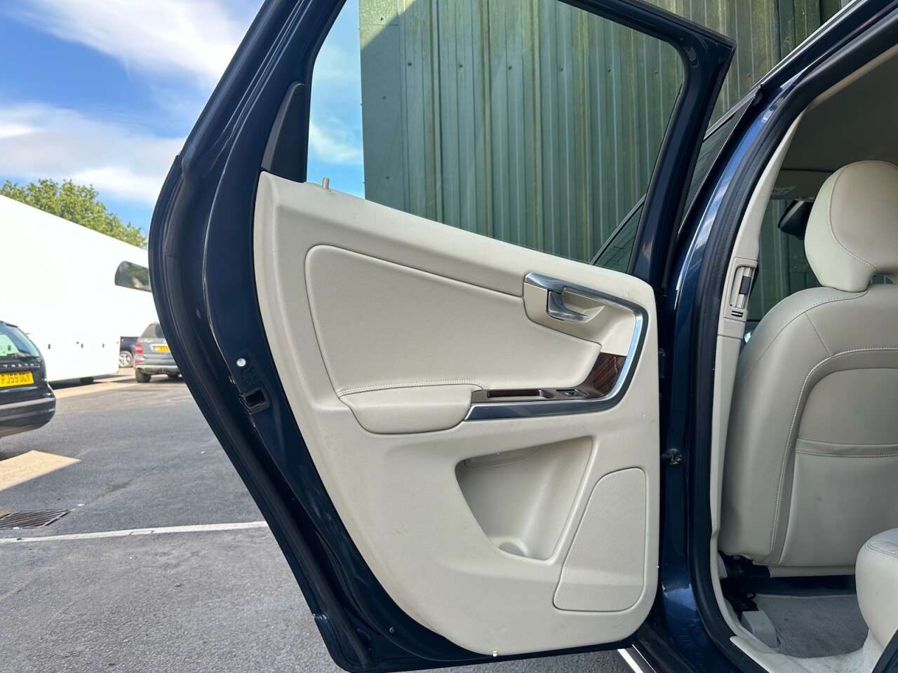 2014 VOLVO XC60 2014 VOLVO XC60