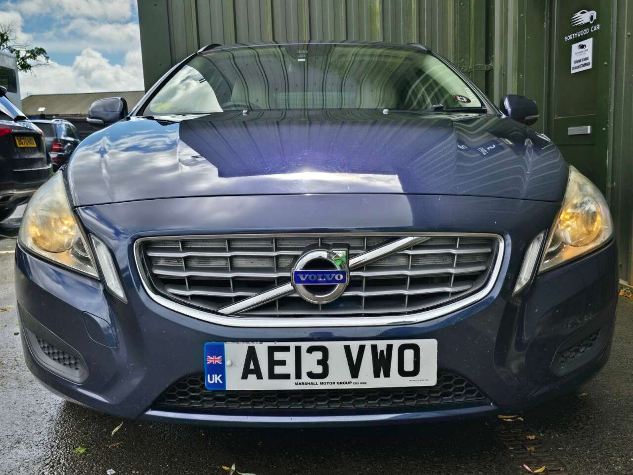 A 2013 VOLVO V60 1.6 D2 ES Nav Estate 5dr Diesel Manual Euro 5 (s/s) (115 ps) An Exceptional A 2013 VOLVO V60 1.6 D2 ES Nav Estate 5dr Diesel Manual Euro 5 (s/s) (115 ps) An Exceptional