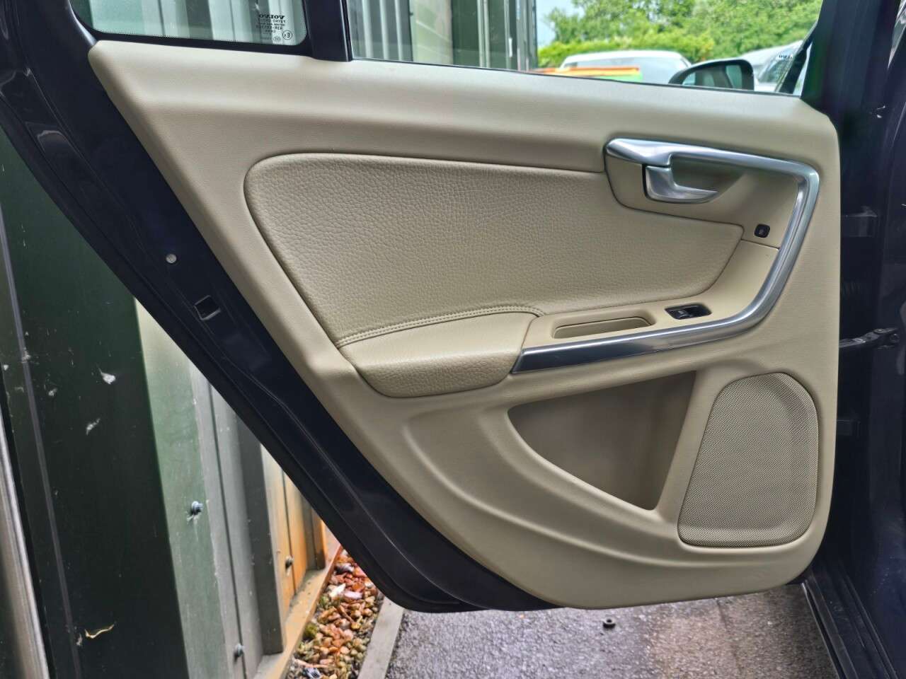 2013 VOLVO V60 2013 VOLVO V60