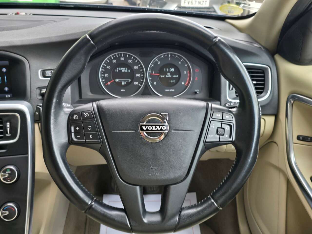 2013 VOLVO V60 2013 VOLVO V60