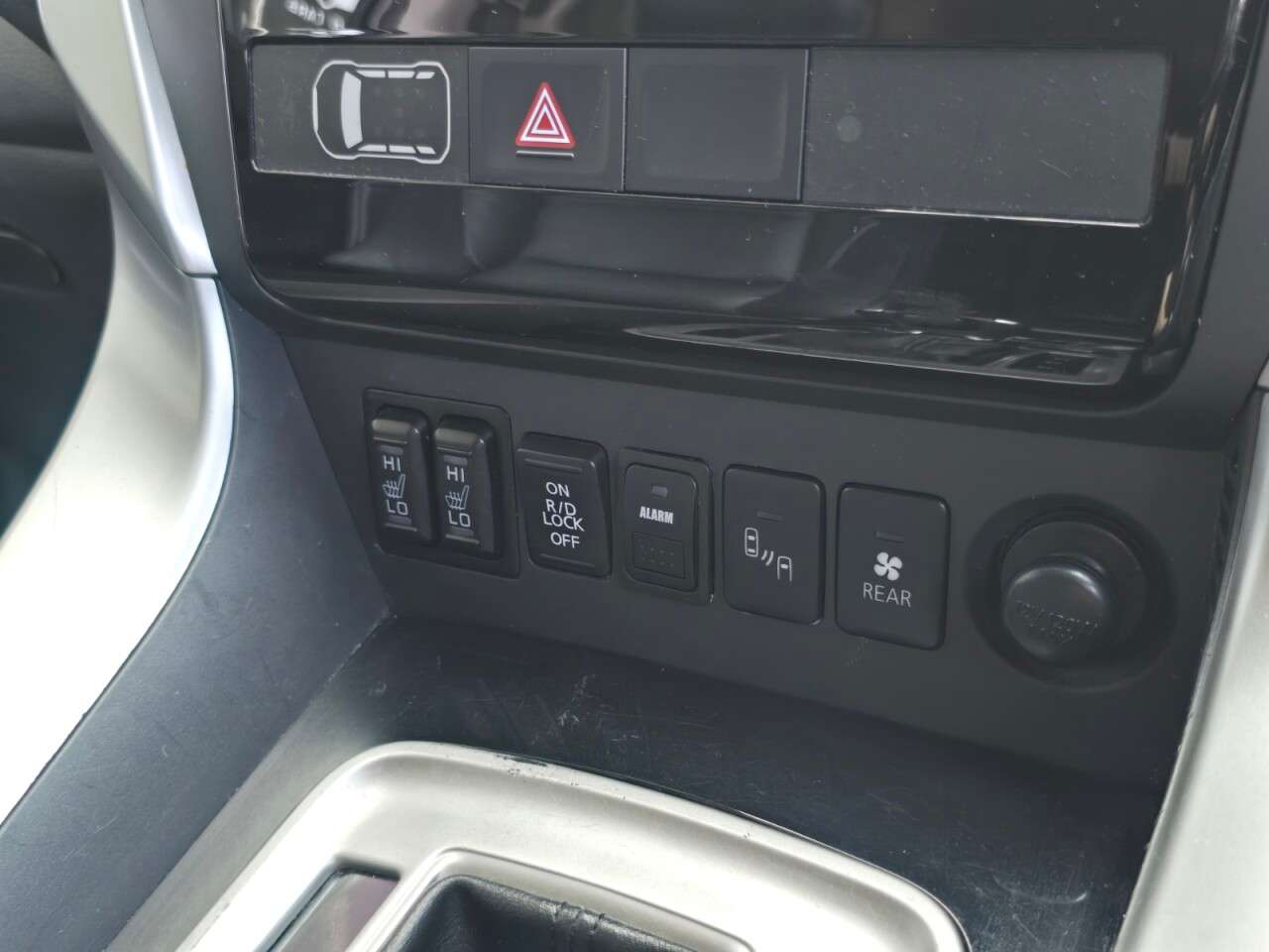 2019 MITSUBISHI SHOGUN SPORT 2019 MITSUBISHI SHOGUN SPORT