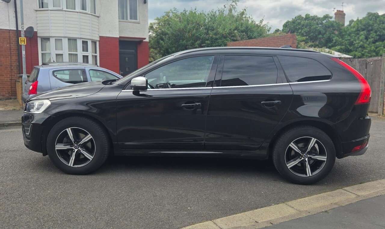 2017 VOLVO XC60 2017 VOLVO XC60