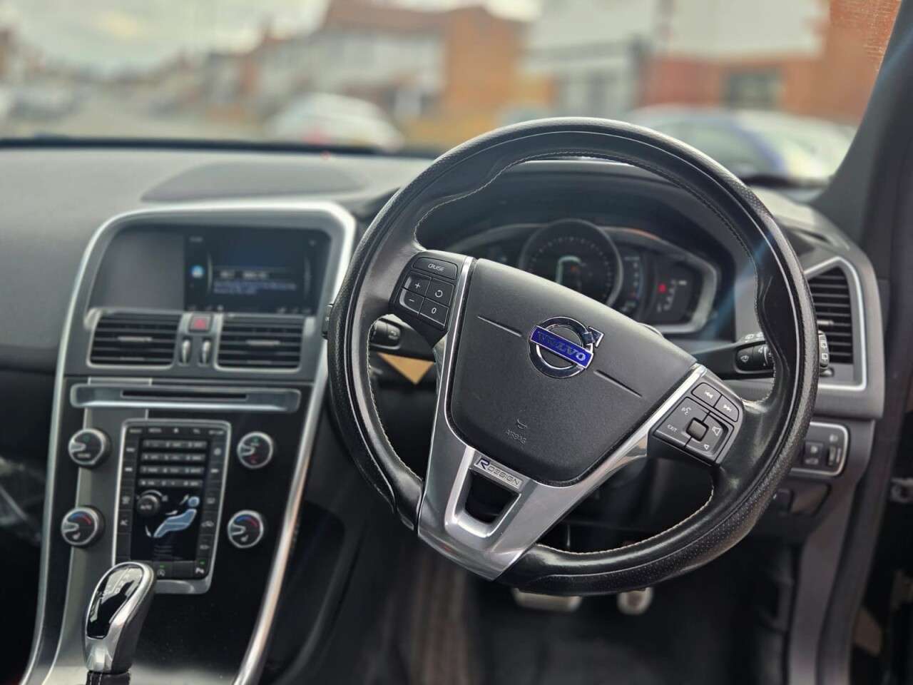 2017 VOLVO XC60 2017 VOLVO XC60