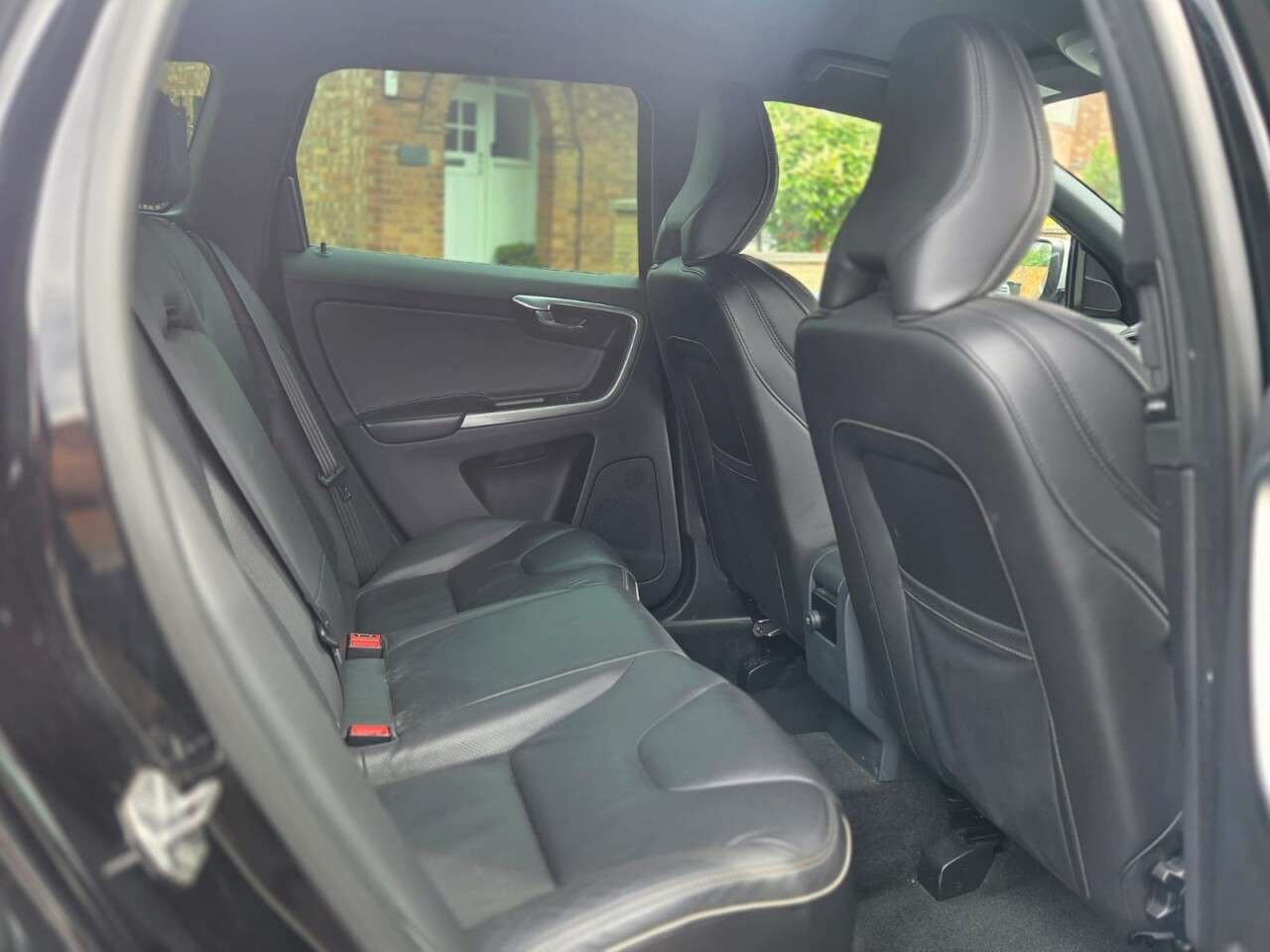 2017 VOLVO XC60 2017 VOLVO XC60