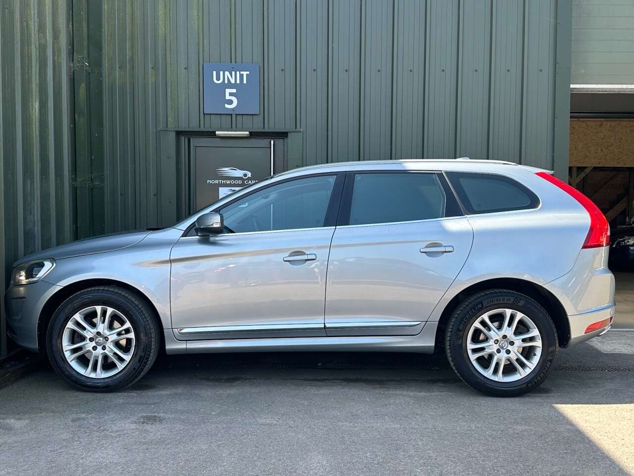 2016 VOLVO XC60 2016 VOLVO XC60