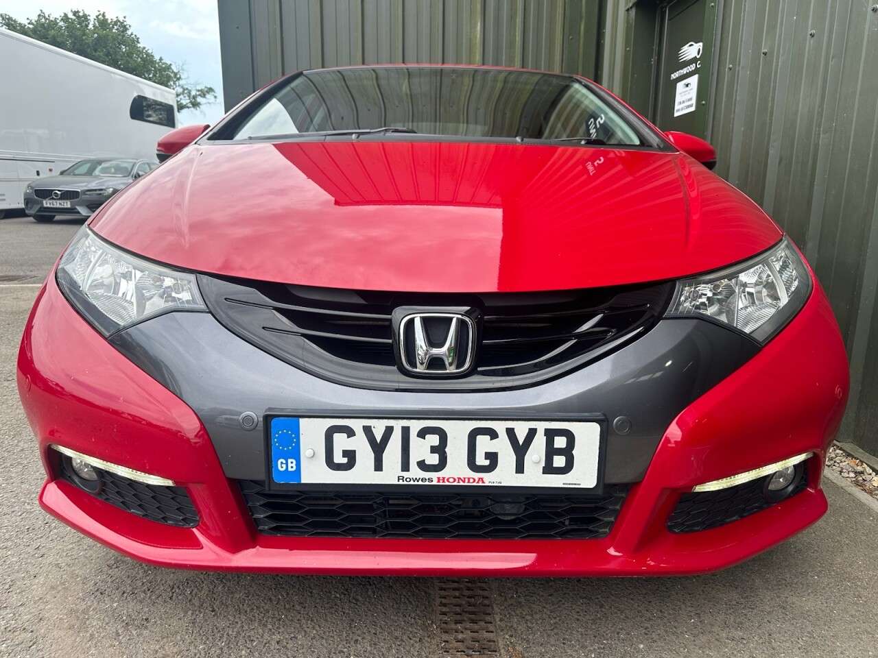 A 2013 HONDA CIVIC 1.8 i-VTEC EX Hatchback 5dr Petrol Auto Euro 5 (142 ps) Bluetooth - Cruise A 2013 HONDA CIVIC 1.8 i-VTEC EX Hatchback 5dr Petrol Auto Euro 5 (142 ps) Bluetooth - Cruise