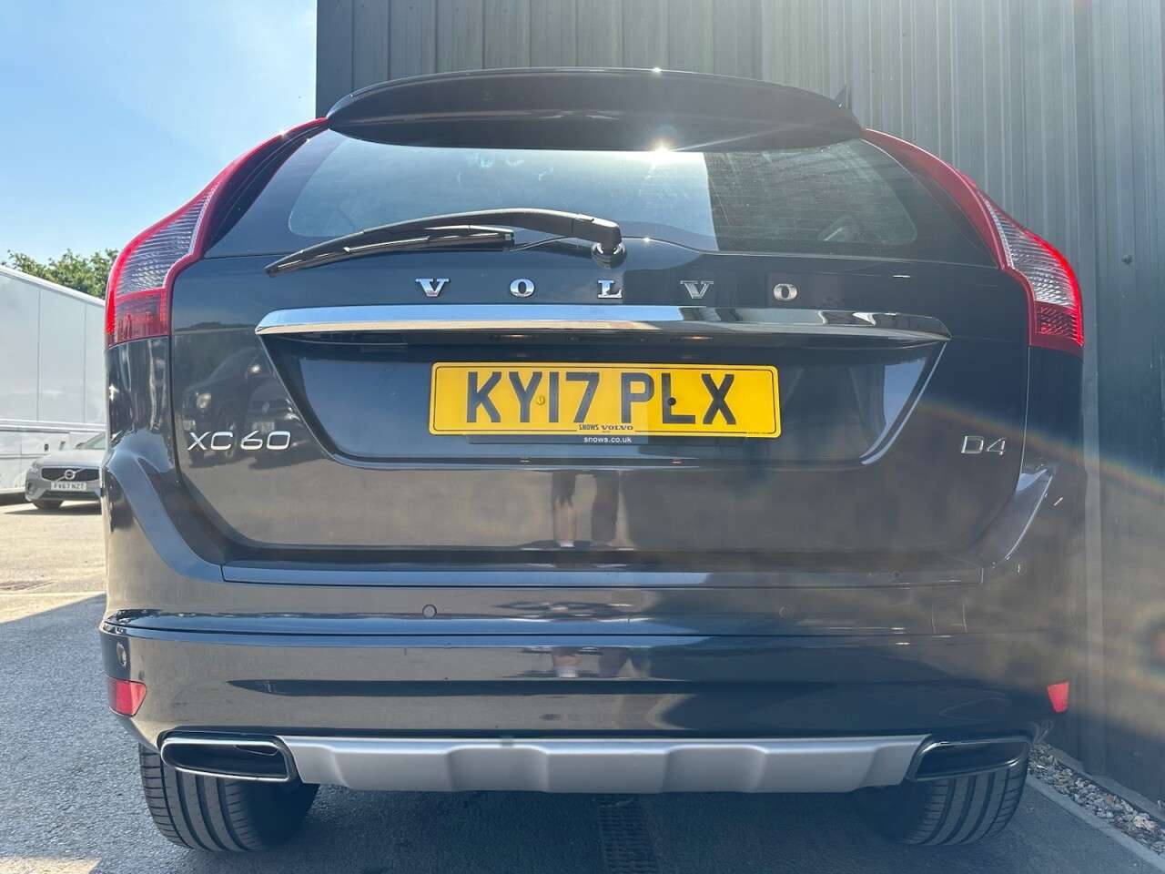 2017 VOLVO XC60 2017 VOLVO XC60