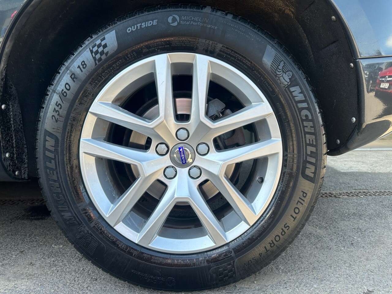 2017 VOLVO XC60 2017 VOLVO XC60