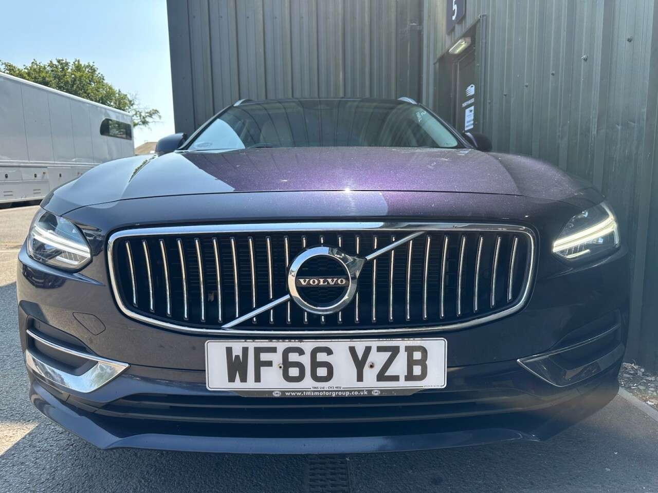 A 2016 VOLVO V90 2.0 D5 PowerPulse Inscription Estate 5dr Diesel Auto AWD Euro 6 (s/s) (235 A 2016 VOLVO V90 2.0 D5 PowerPulse Inscription Estate 5dr Diesel Auto AWD Euro 6 (s/s) (235