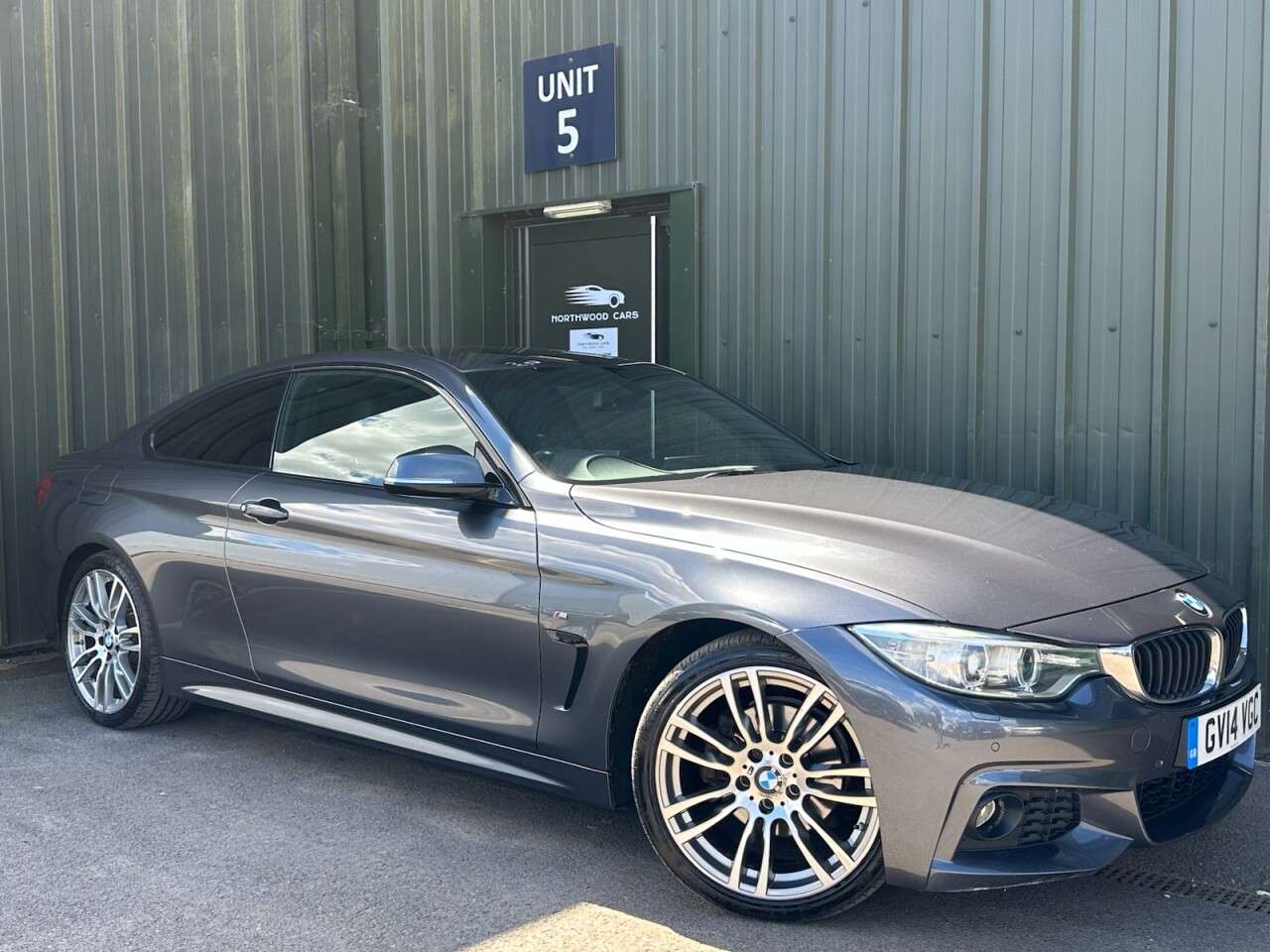 A 2014 BMW 4 SERIES 2.0 420d M Sport Coupe 2dr Diesel Auto Euro 6 (s/s) (184 ps) Pro Nav - Park A 2014 BMW 4 SERIES 2.0 420d M Sport Coupe 2dr Diesel Auto Euro 6 (s/s) (184 ps) Pro Nav - Park