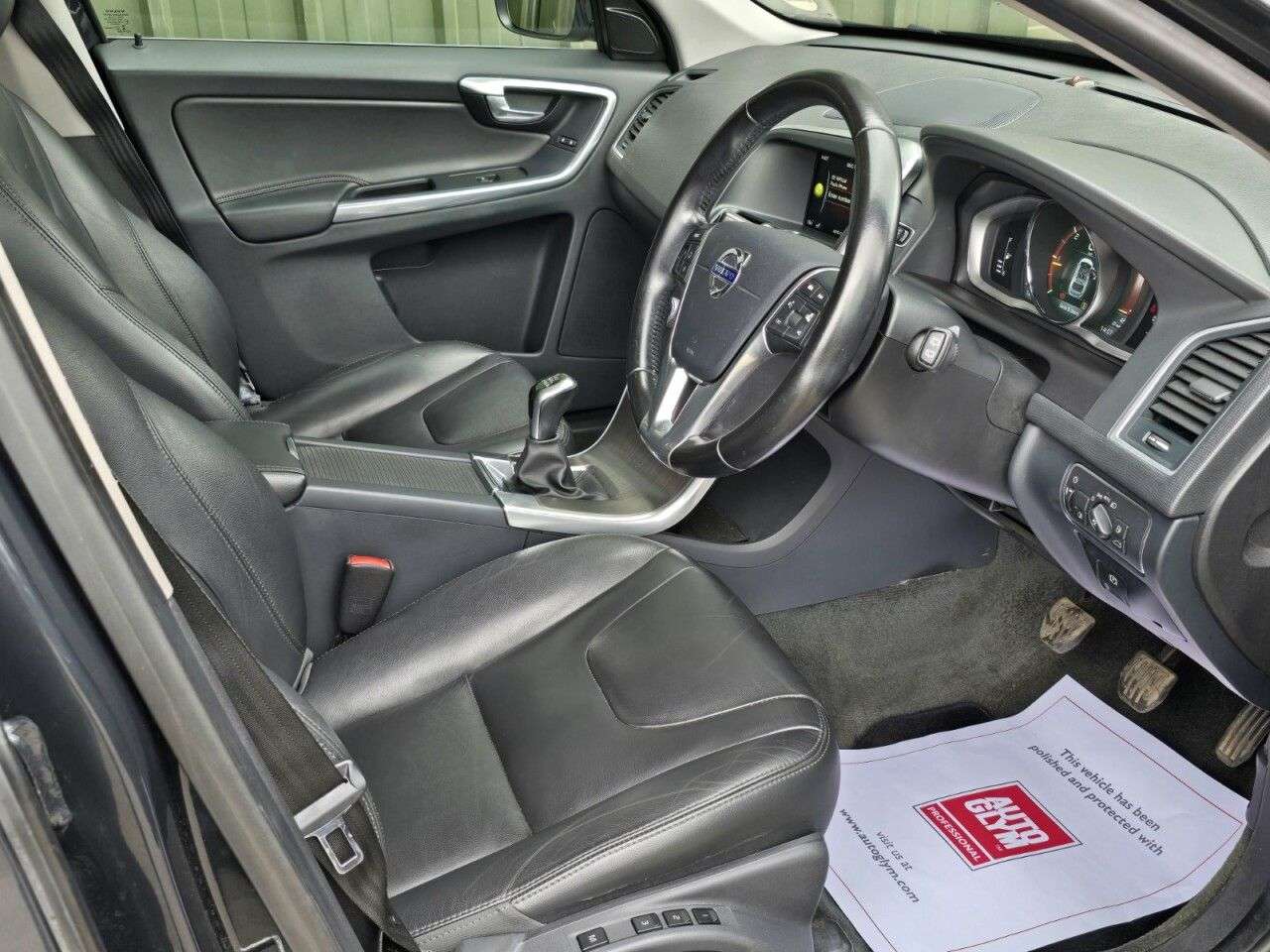 2015 VOLVO XC60 2015 VOLVO XC60