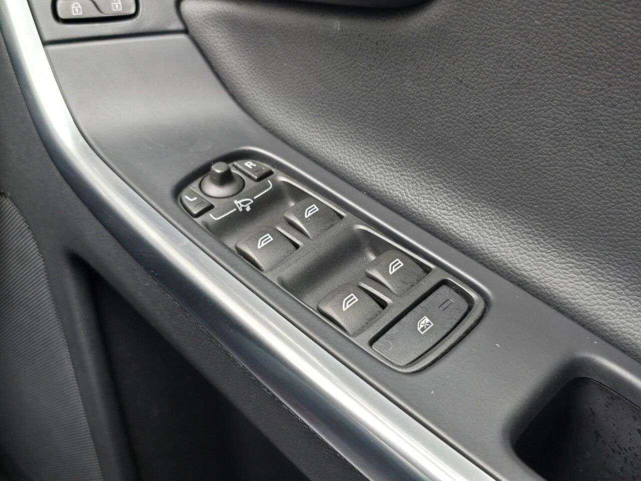 2015 VOLVO XC60 2015 VOLVO XC60