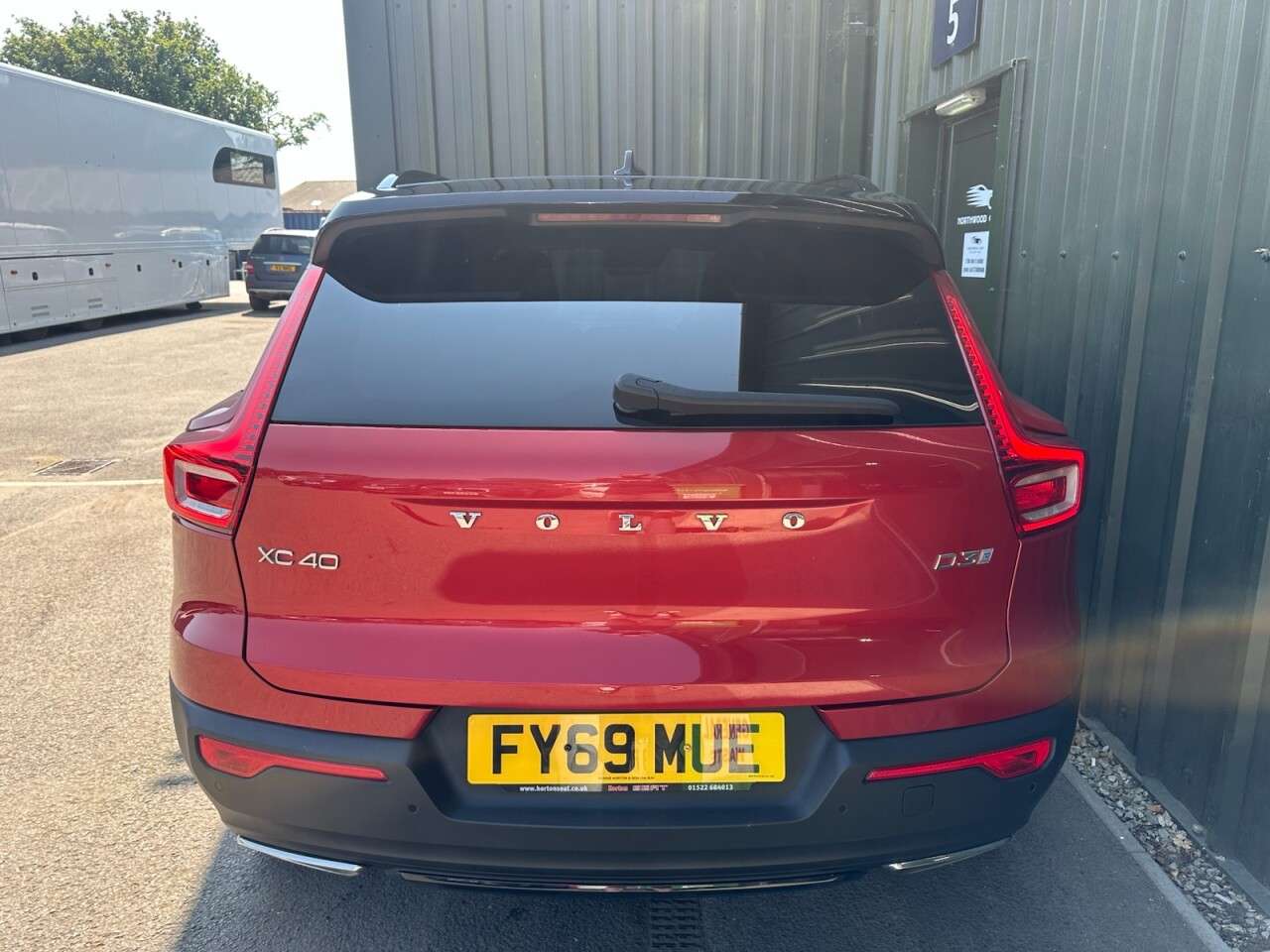 2019 VOLVO XC40 2019 VOLVO XC40