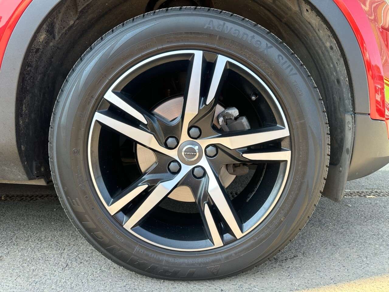 2019 VOLVO XC40 2019 VOLVO XC40