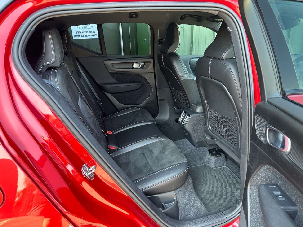 2019 VOLVO XC40 2019 VOLVO XC40