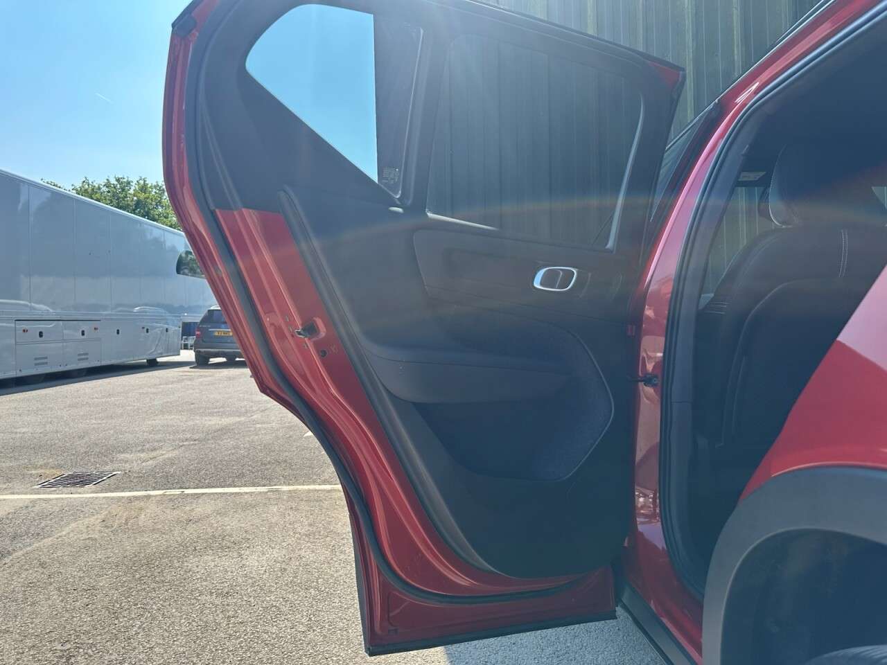 2019 VOLVO XC40 2019 VOLVO XC40