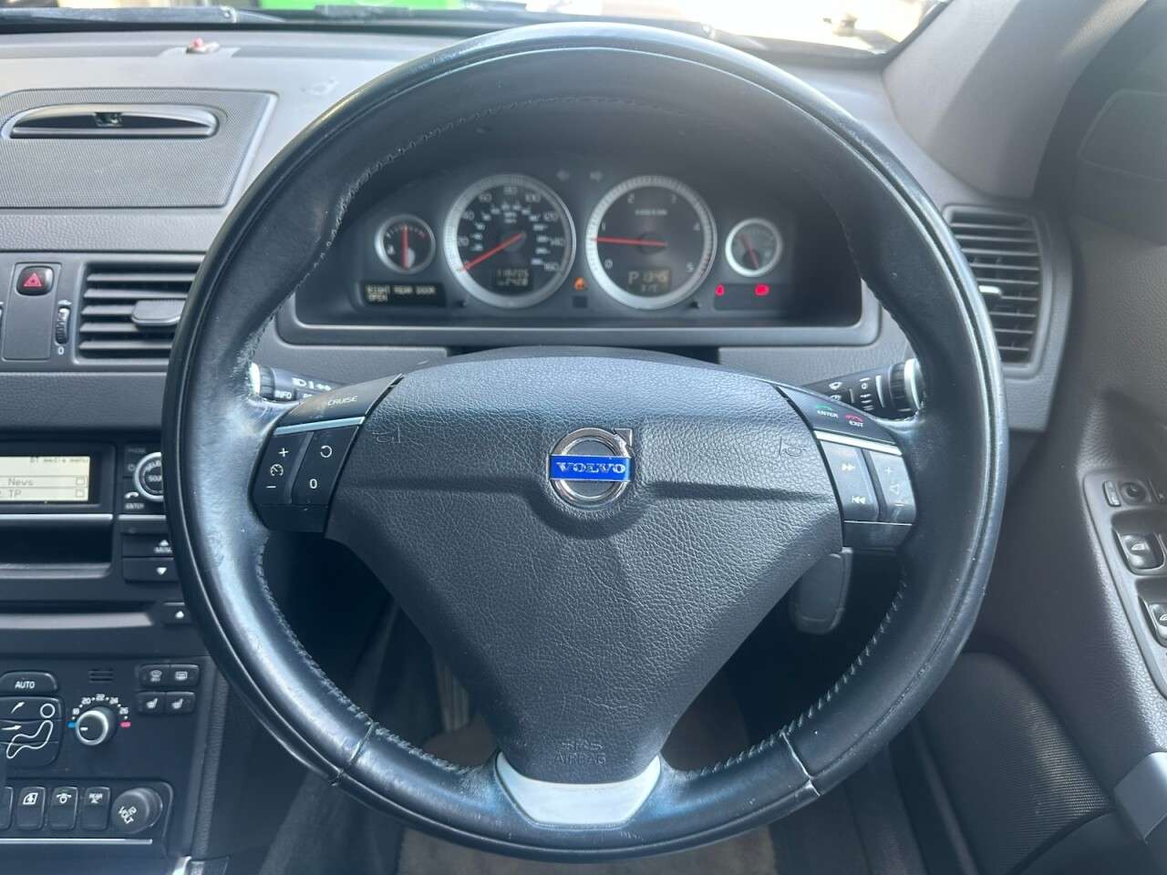 2014 VOLVO XC90 2014 VOLVO XC90