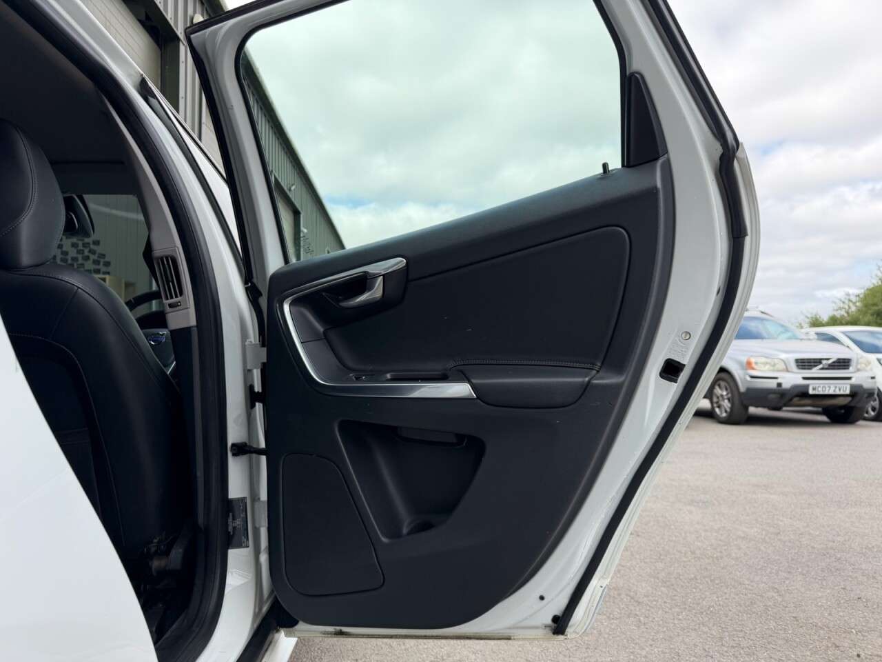 2014 VOLVO XC60 2014 VOLVO XC60