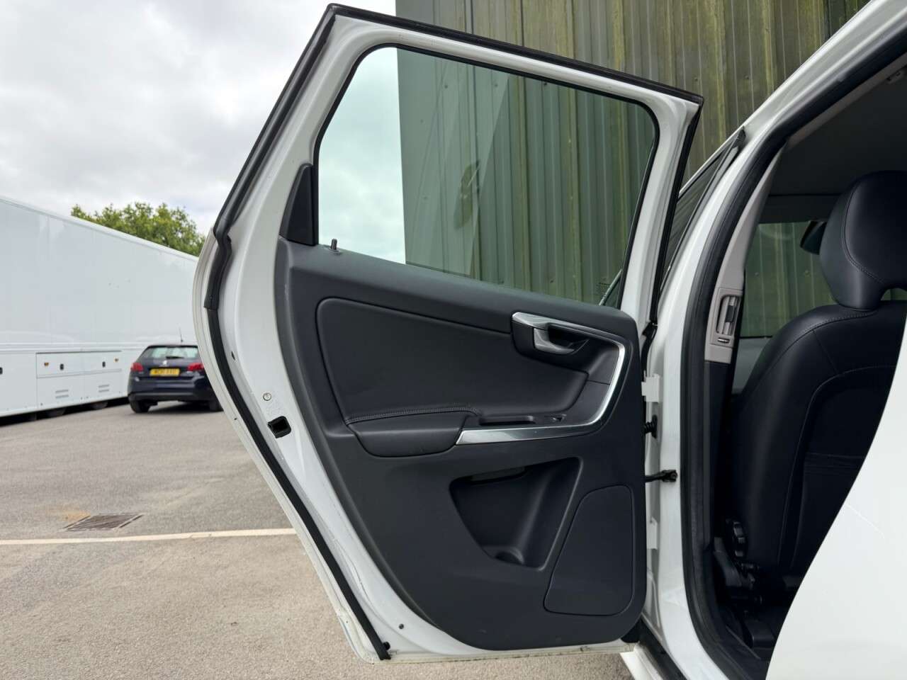 2014 VOLVO XC60 2014 VOLVO XC60