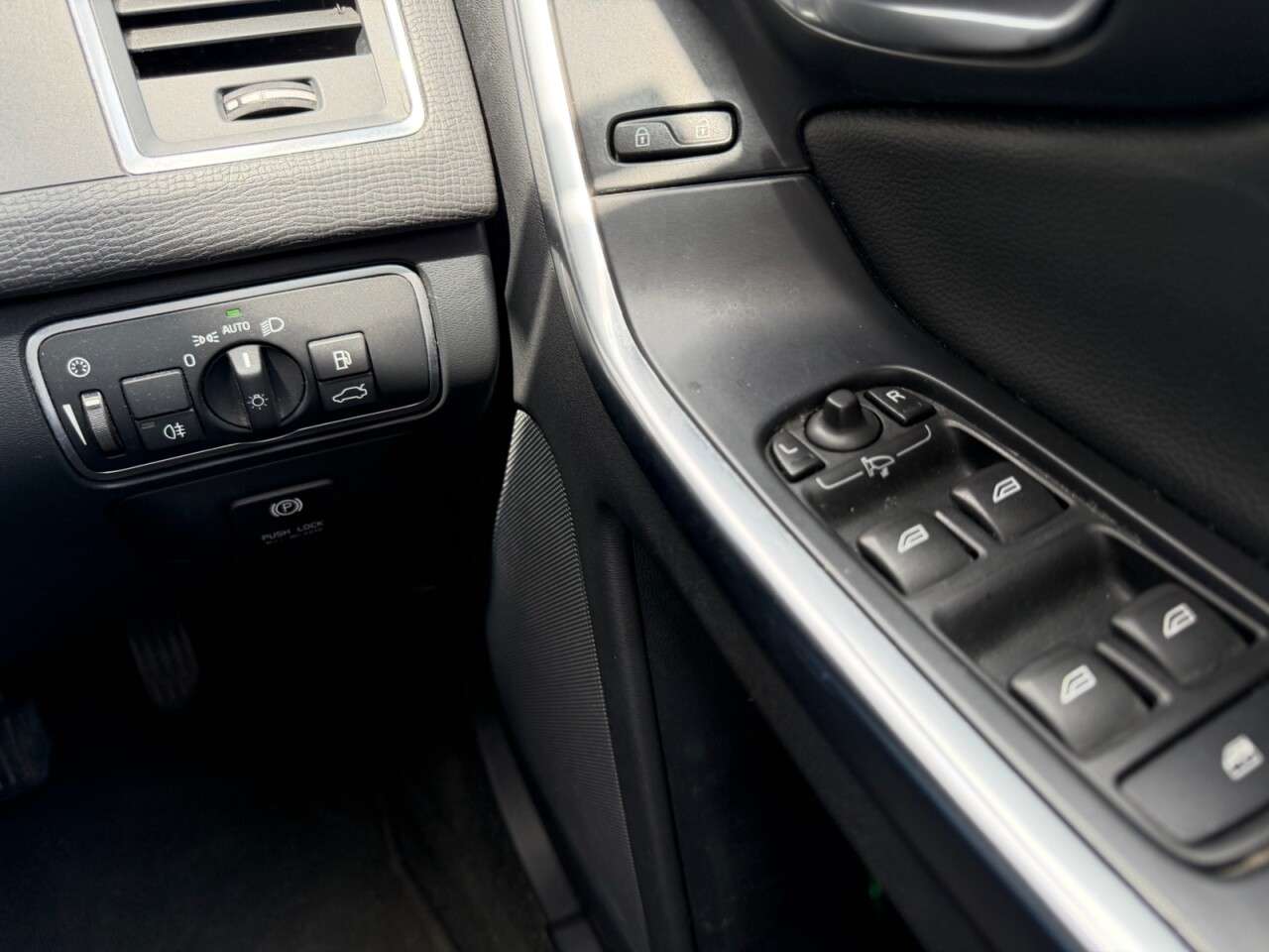 2014 VOLVO XC60 2014 VOLVO XC60