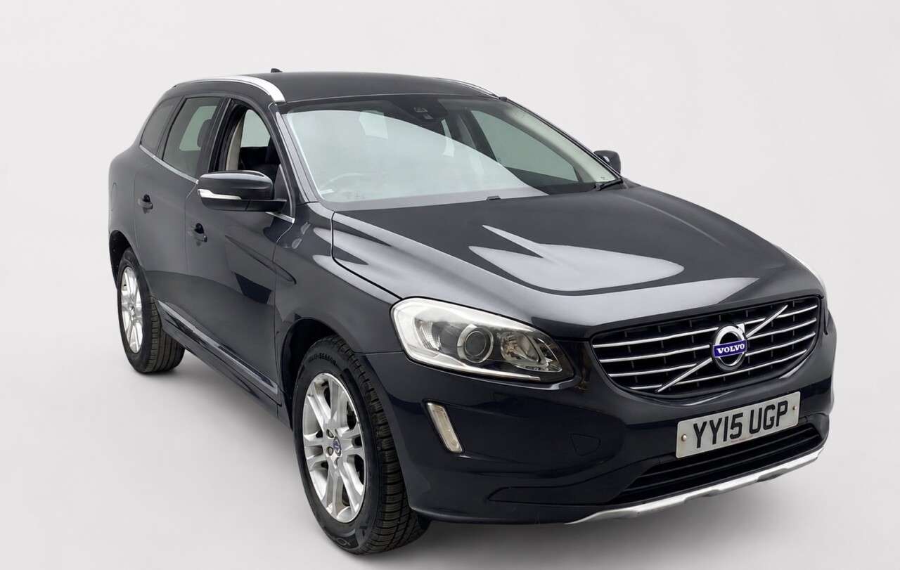 A 2015 VOLVO XC60 2.4 D5 SE Lux Nav SUV 5dr Diesel Geartronic AWD Euro 5 (215 ps) Harmon Kard A 2015 VOLVO XC60 2.4 D5 SE Lux Nav SUV 5dr Diesel Geartronic AWD Euro 5 (215 ps) Harmon Kard