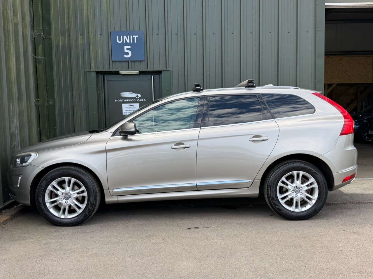 2015 VOLVO XC60 2015 VOLVO XC60