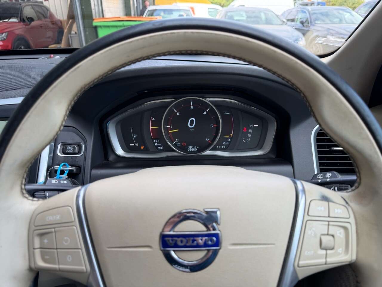 2015 VOLVO XC60 2015 VOLVO XC60