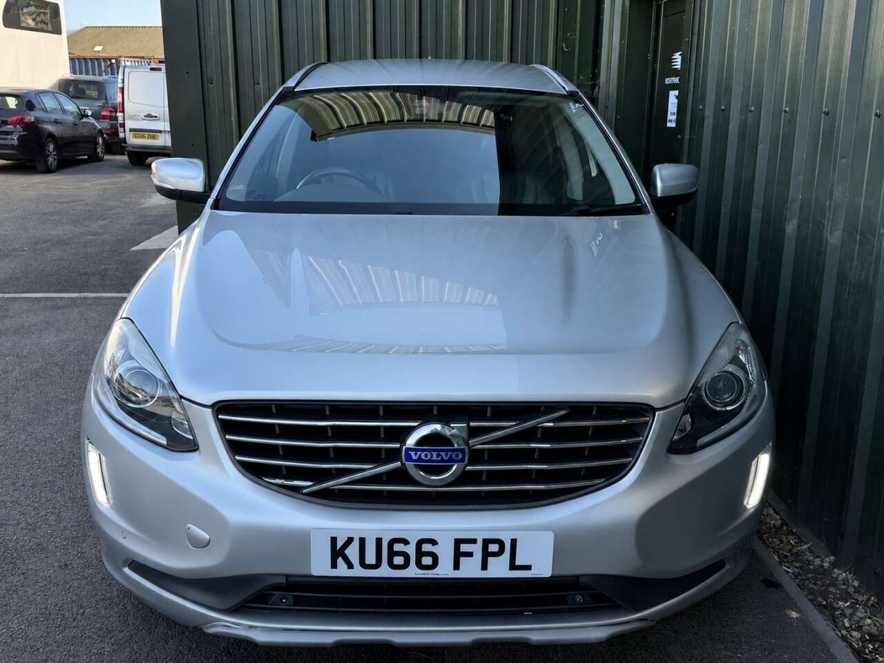 2016 VOLVO XC60 2016 VOLVO XC60