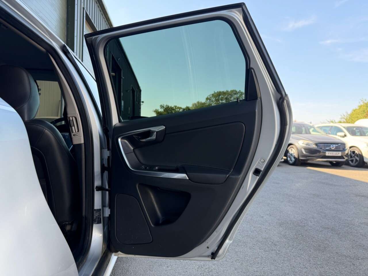 2016 VOLVO XC60 2016 VOLVO XC60