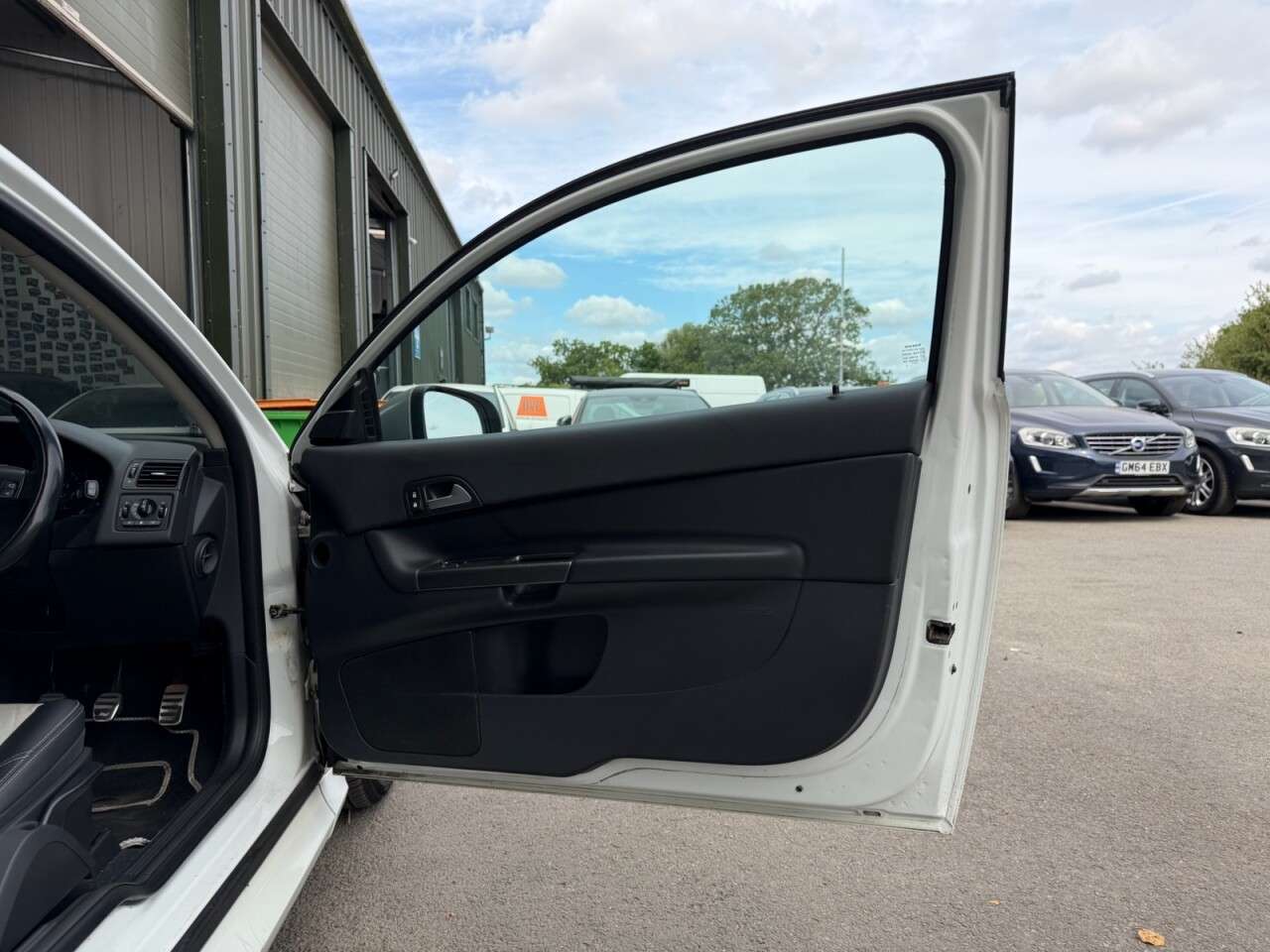 2012 VOLVO C30 2012 VOLVO C30