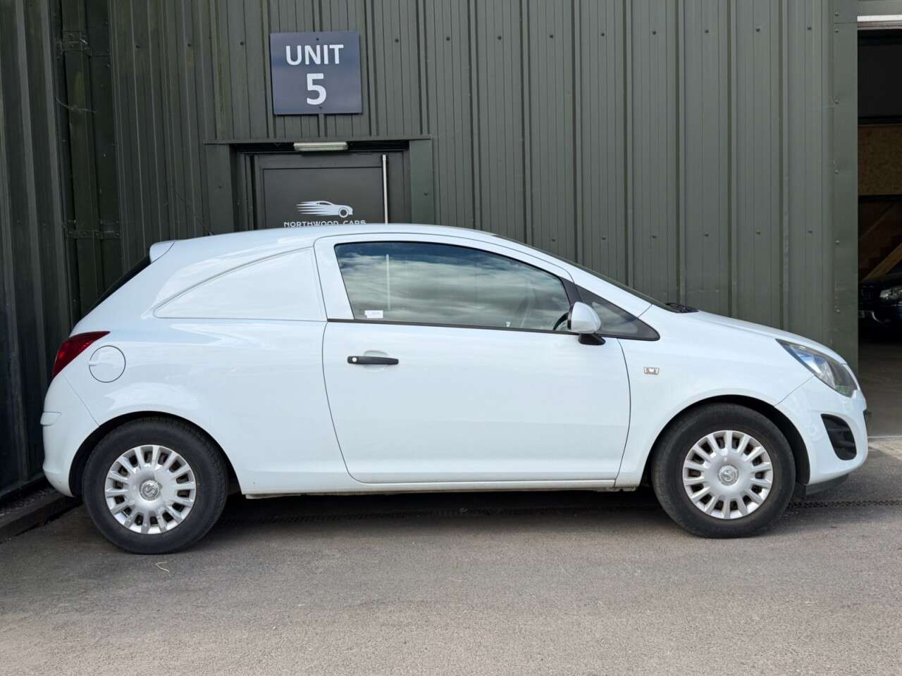 A 2014 VAUXHALL CORSA VAN 1.3 CDTi ecoFLEX 16v Car Derived Van 3dr Diesel Manual FWD L1 H1 (119 g/km, A 2014 VAUXHALL CORSA VAN 1.3 CDTi ecoFLEX 16v Car Derived Van 3dr Diesel Manual FWD L1 H1 (119 g/km,