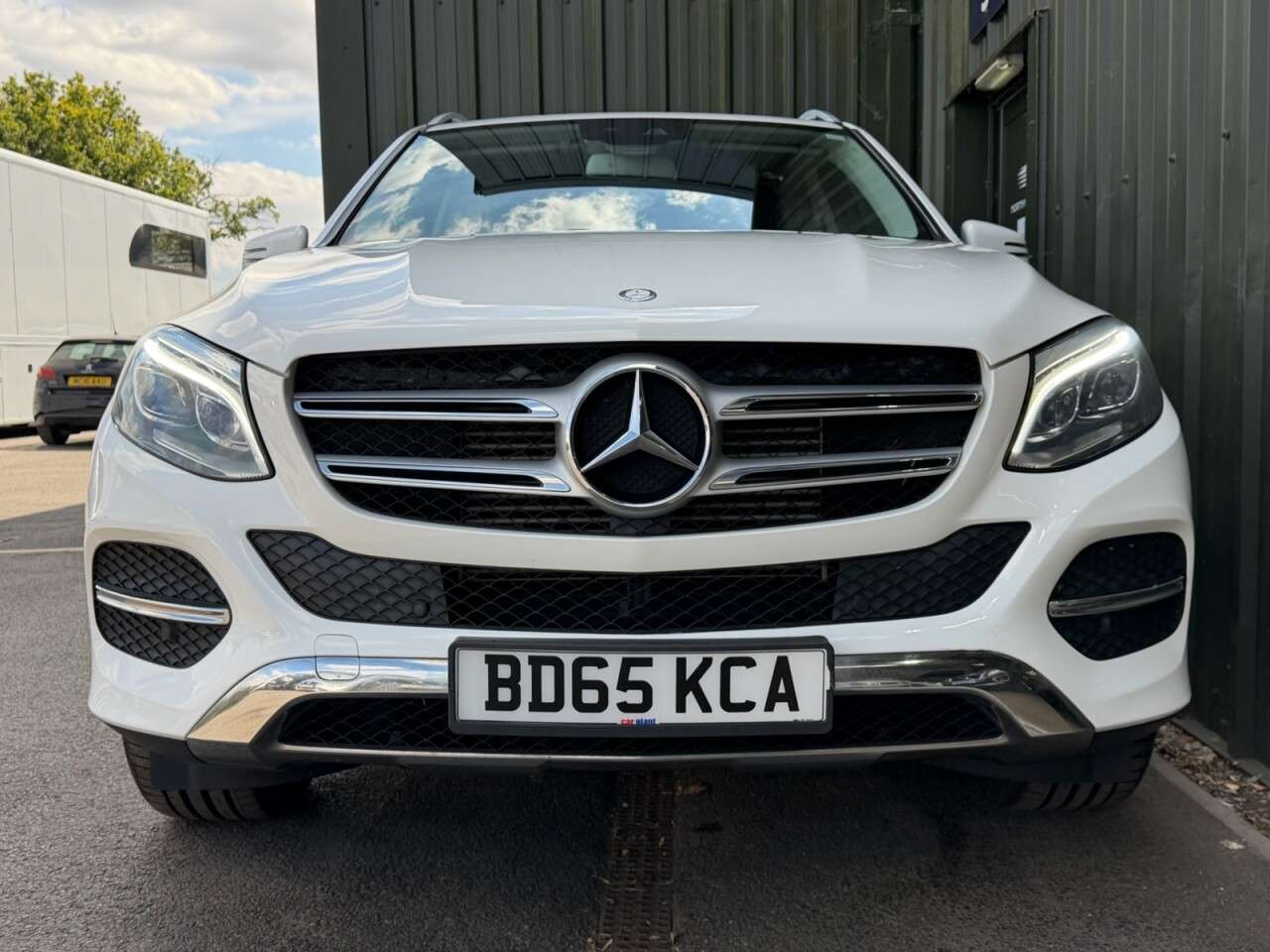 A 2015 MERCEDES-BENZ GLE 2.1 GLE250d Sport SUV 5dr Diesel G-Tronic 4MATIC Euro 6 (s/s) (204 ps) Reve A 2015 MERCEDES-BENZ GLE 2.1 GLE250d Sport SUV 5dr Diesel G-Tronic 4MATIC Euro 6 (s/s) (204 ps) Reve