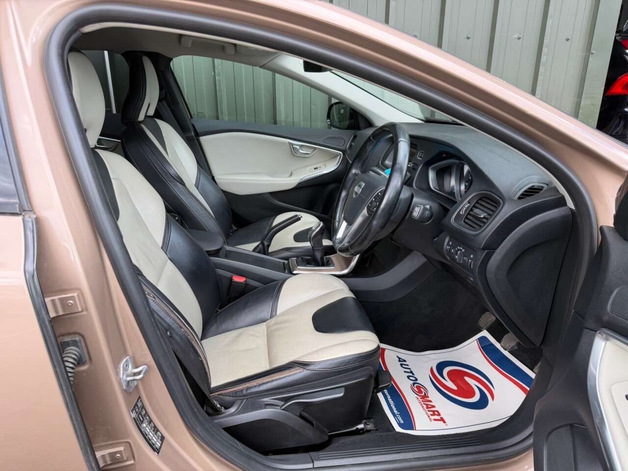 2013 VOLVO V40 CROSS COUNTRY 2013 VOLVO V40 CROSS COUNTRY
