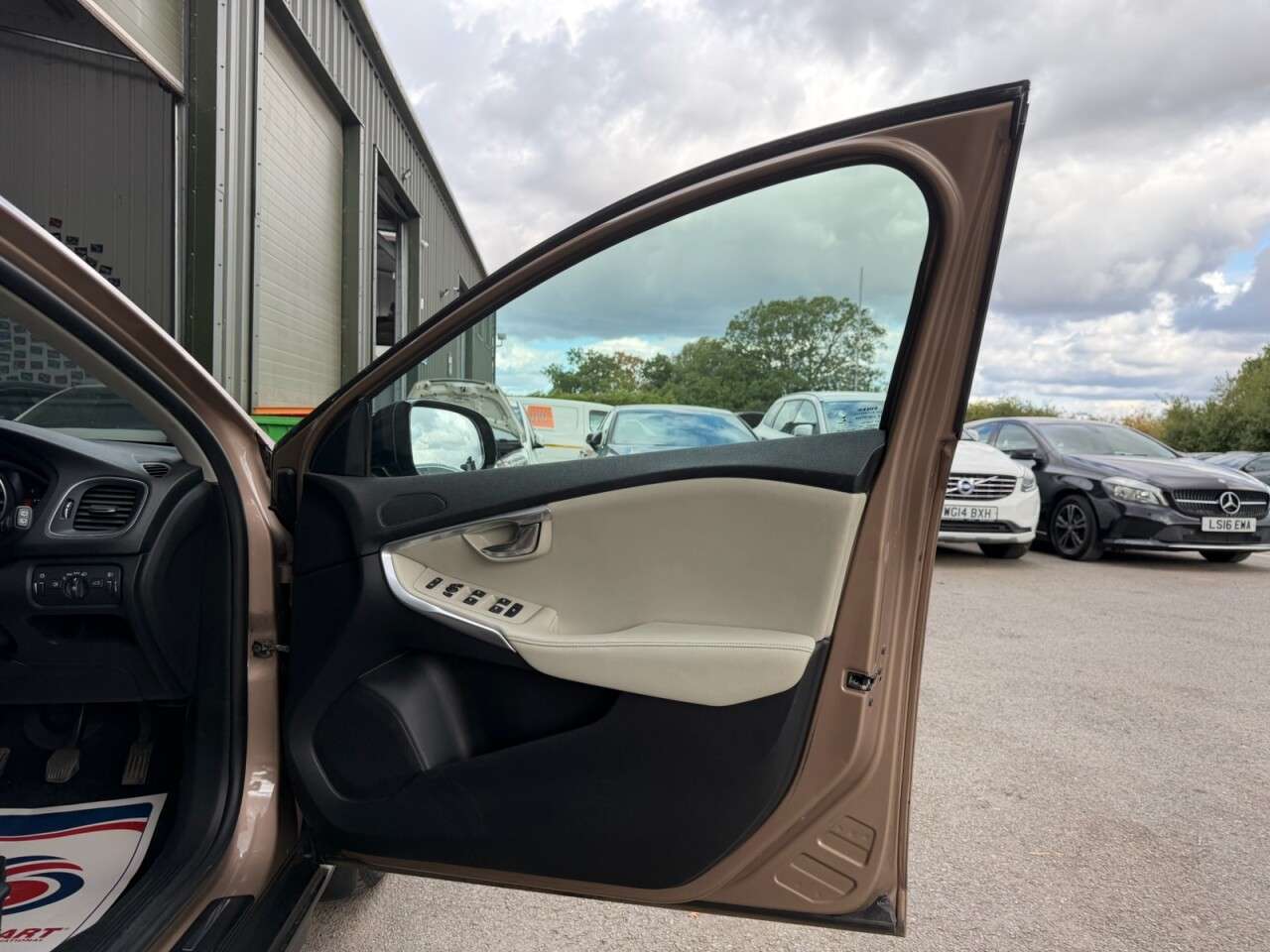 2013 VOLVO V40 CROSS COUNTRY 2013 VOLVO V40 CROSS COUNTRY