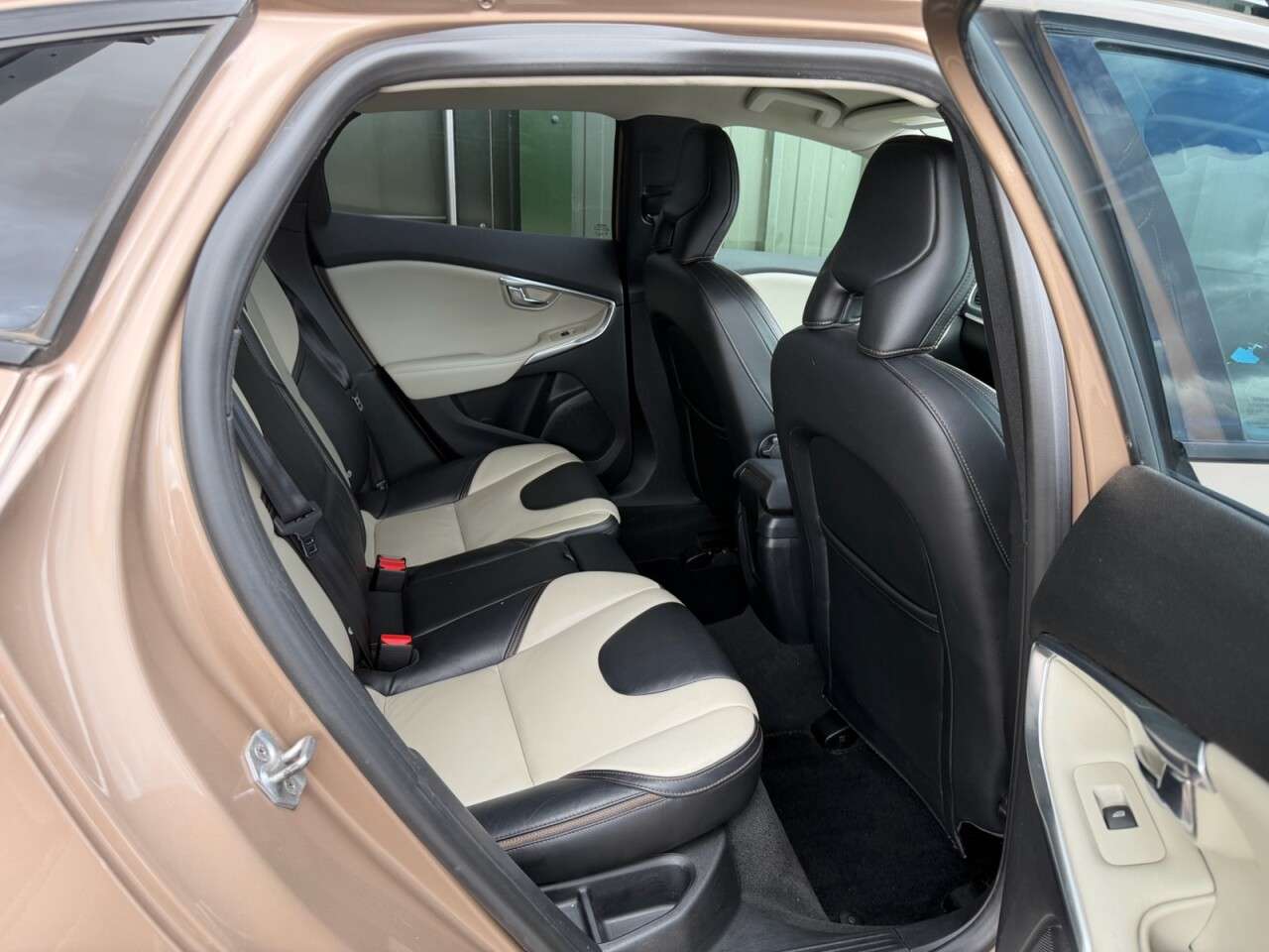 2013 VOLVO V40 CROSS COUNTRY 2013 VOLVO V40 CROSS COUNTRY