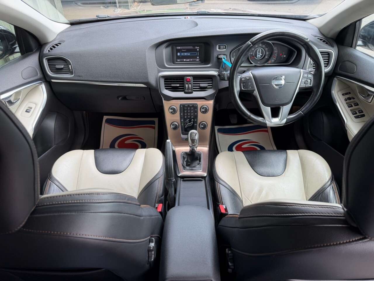 2013 VOLVO V40 CROSS COUNTRY 2013 VOLVO V40 CROSS COUNTRY
