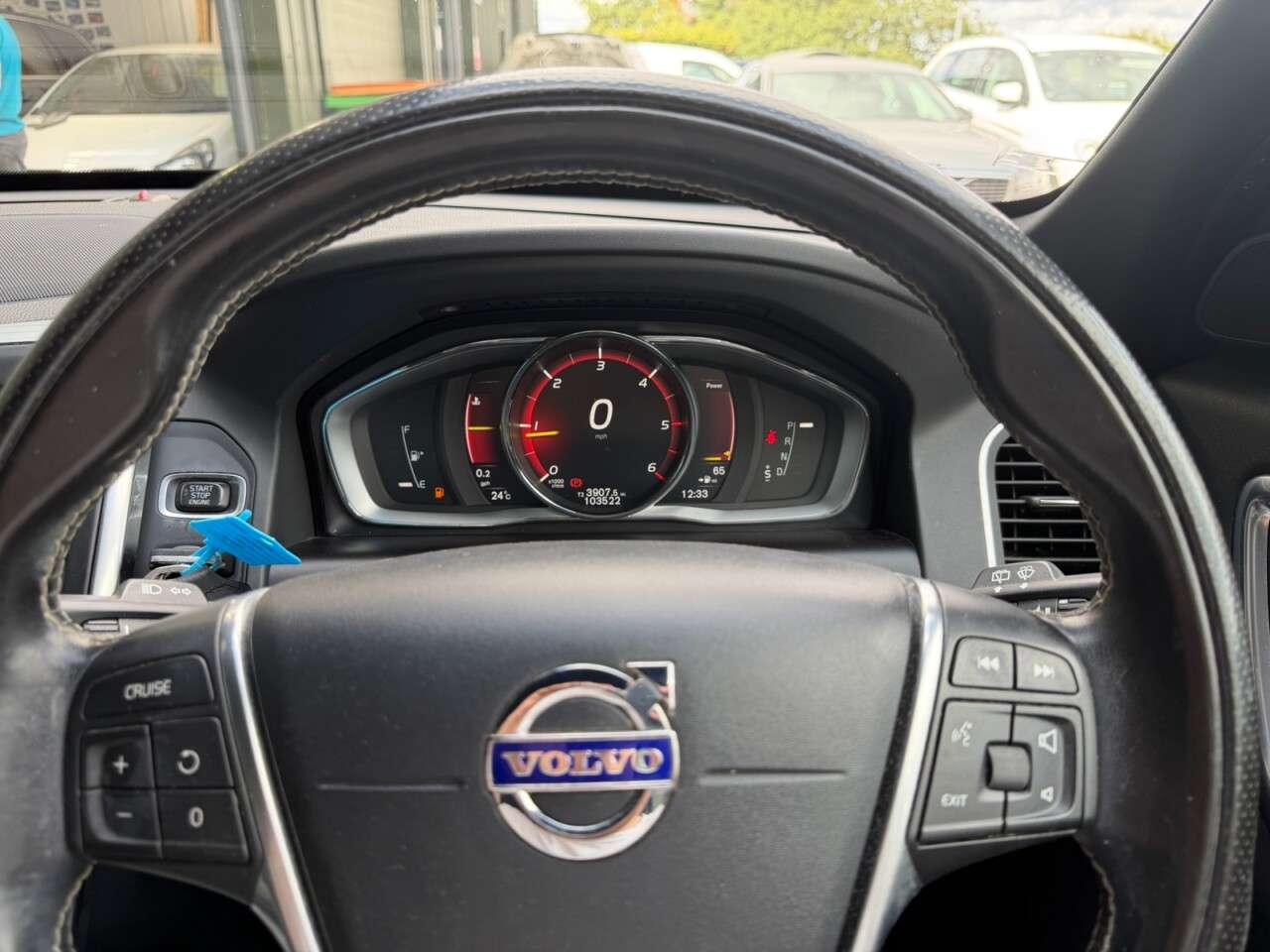 2017 VOLVO XC60 2017 VOLVO XC60