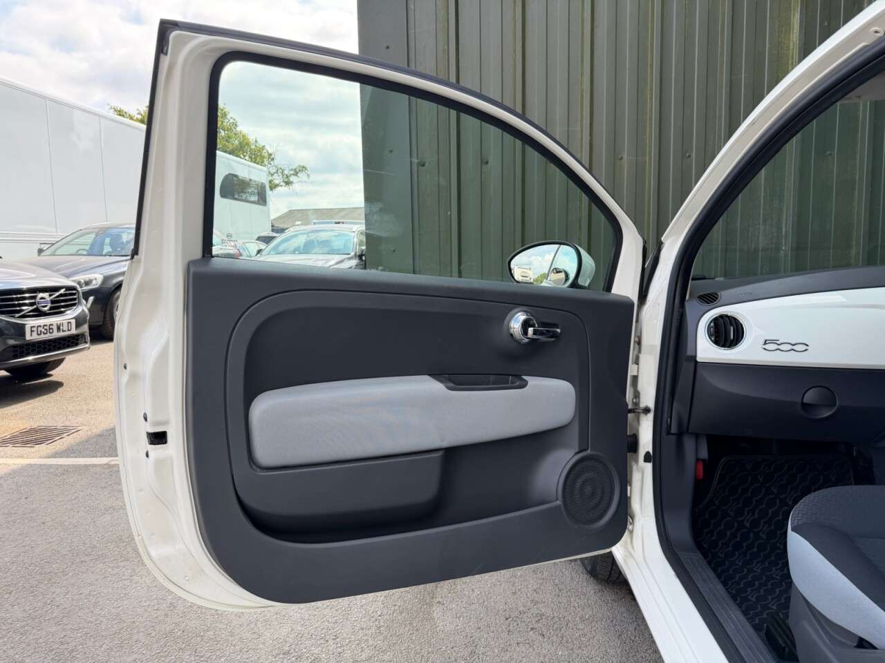 2016 FIAT 500 2016 FIAT 500