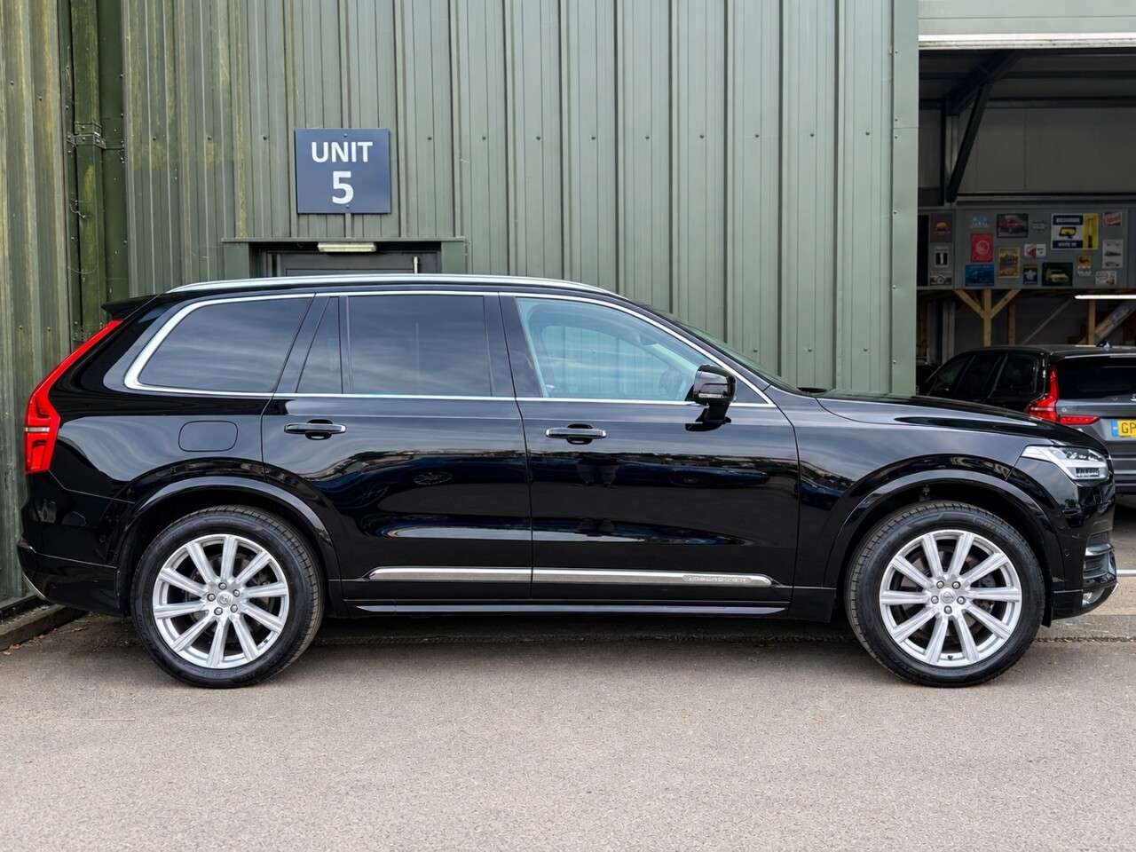 A 2018 VOLVO XC90 2.0 D5 PowerPulse Inscription SUV 5dr Diesel Auto 4WD Euro 6 (s/s) (235 ps) A 2018 VOLVO XC90 2.0 D5 PowerPulse Inscription SUV 5dr Diesel Auto 4WD Euro 6 (s/s) (235 ps)