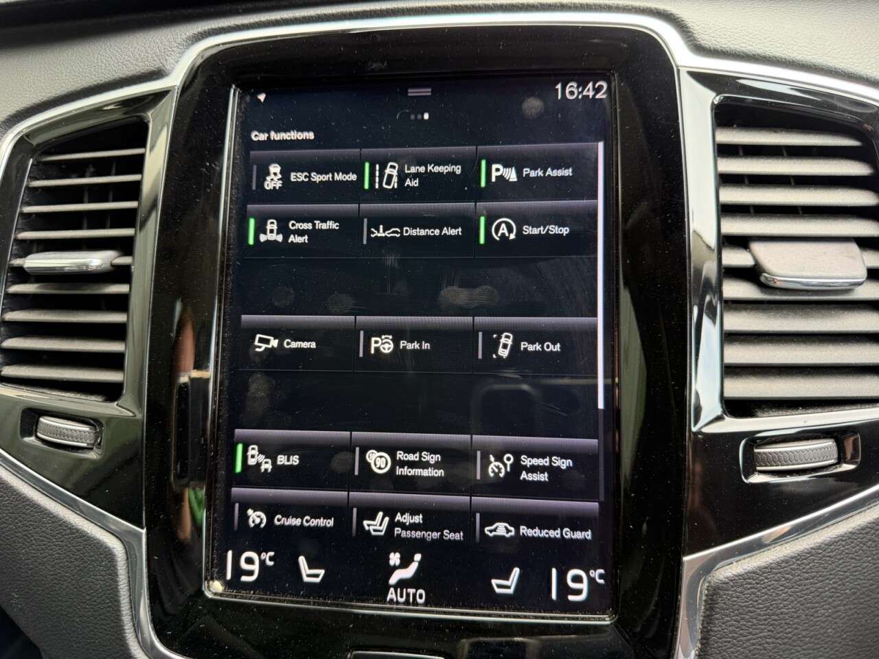 2018 VOLVO XC90 2018 VOLVO XC90