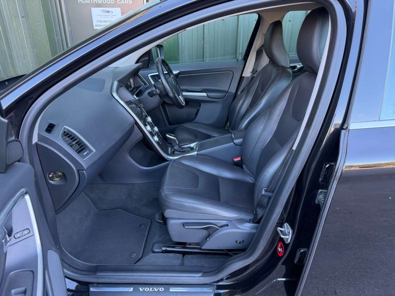 2016 VOLVO XC60 2016 VOLVO XC60