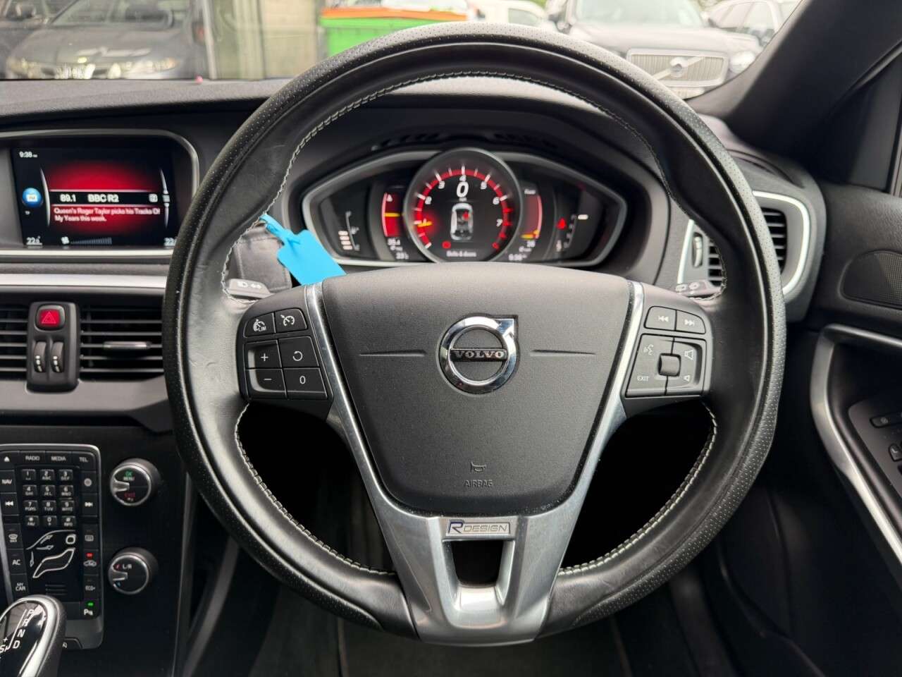 2016 VOLVO V40 2016 VOLVO V40